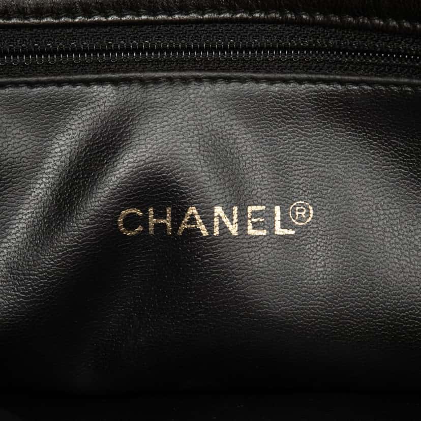 Chanel Quilted Lambskin Tote Black Leather Very good condition - Box View