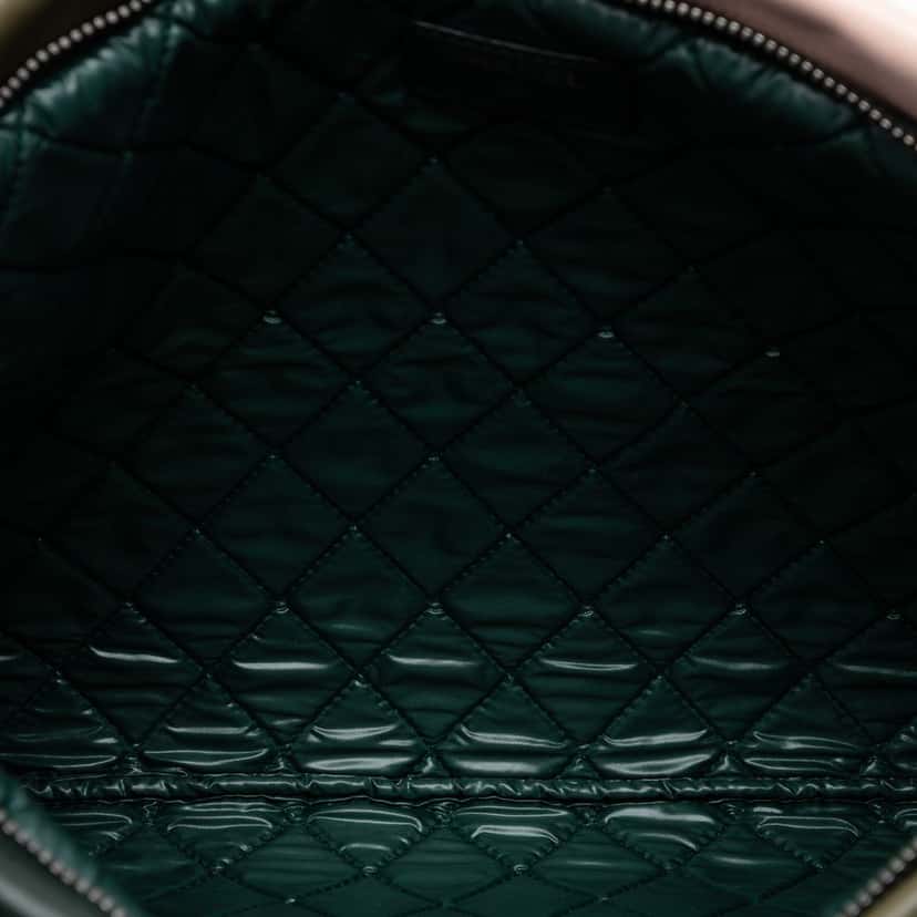 Chanel Large Lambskin Colorblock Patchwork O Case Green Leather Very good condition - Model View