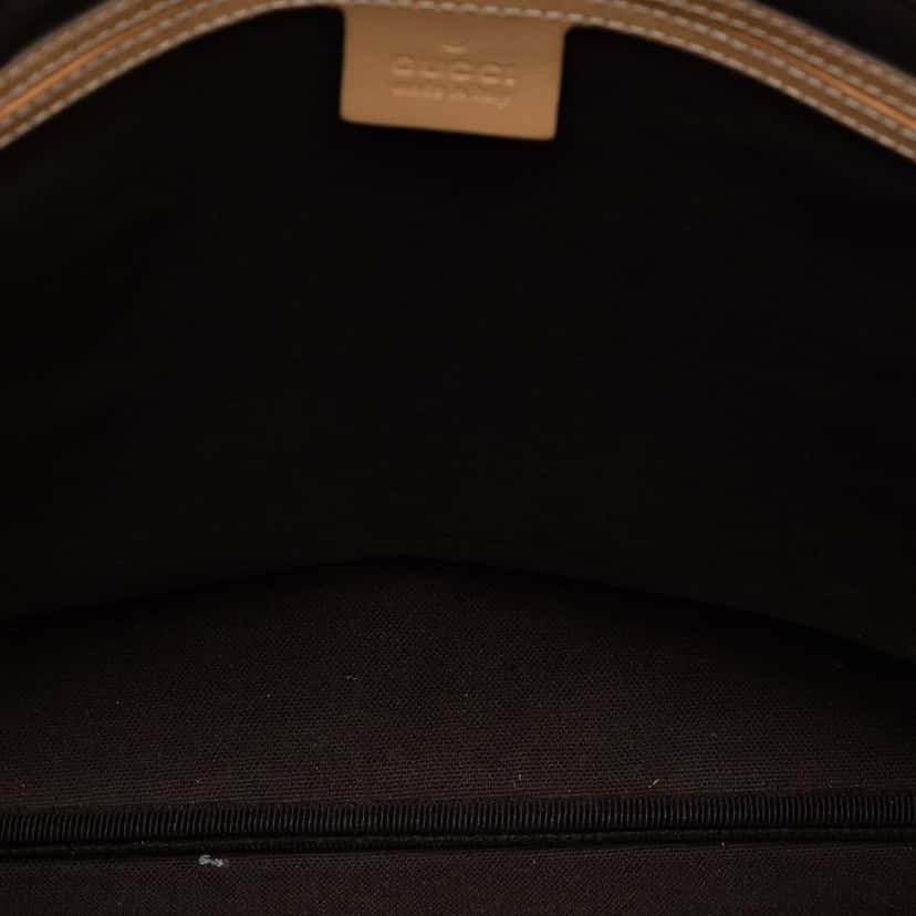 Gucci GG Supreme Crossbody White Very good condition - Model View