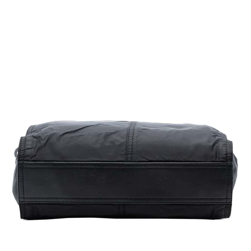 Burberry Nylon Packable Buckleigh Tote Black Very good condition - Inside View