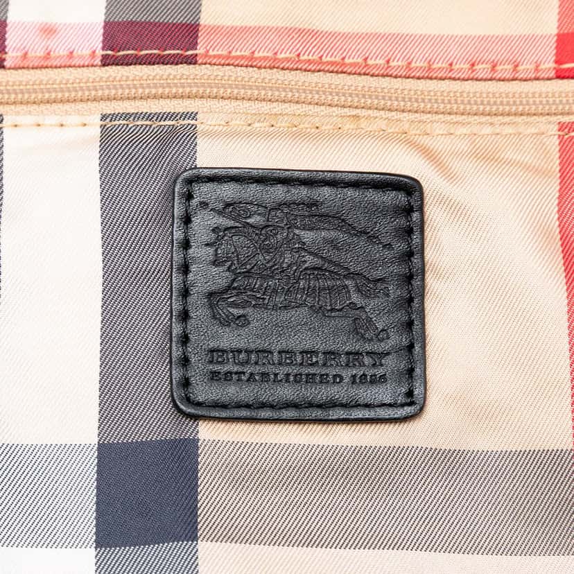 Burberry Nylon Packable Buckleigh Tote Black Very good condition - Box View