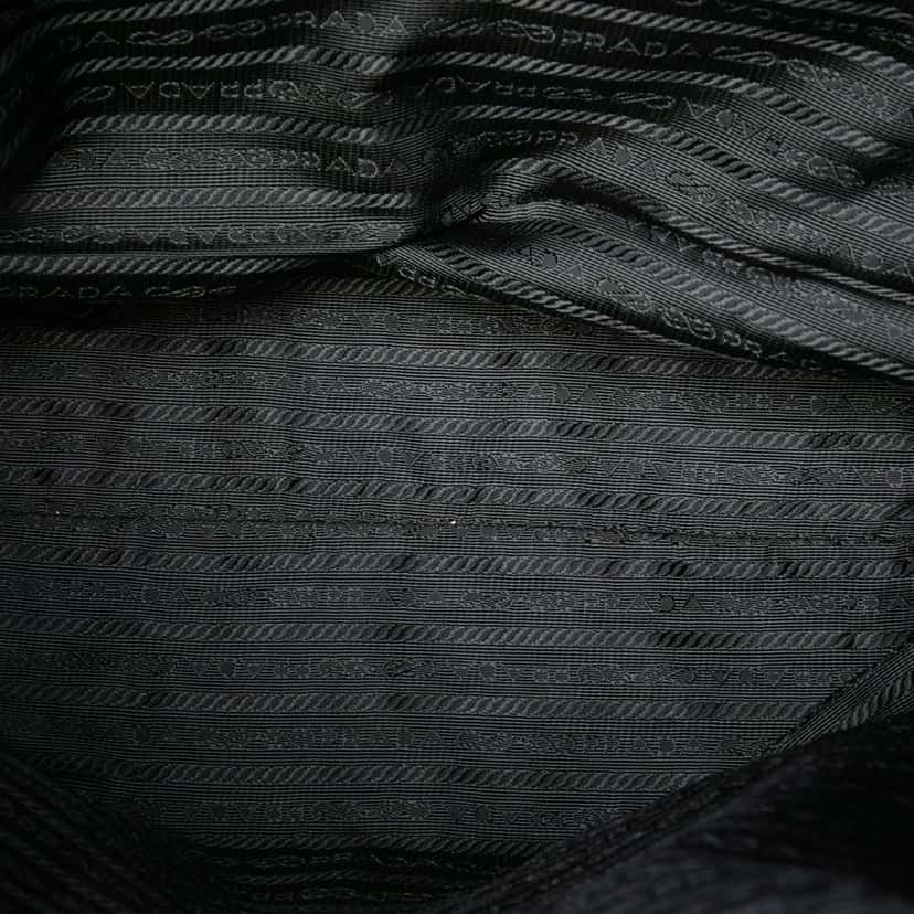 Prada Tessuto Bow Tote Black Very good condition - Model View