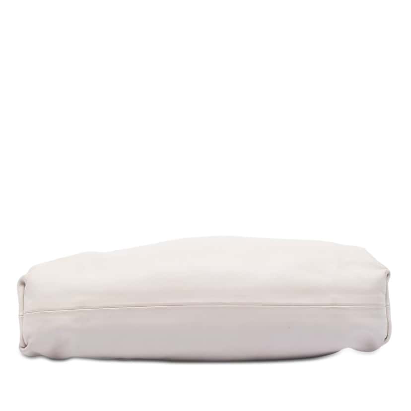 Bottega Veneta Lambskin The Pouch White Leather Very good condition - Inside View