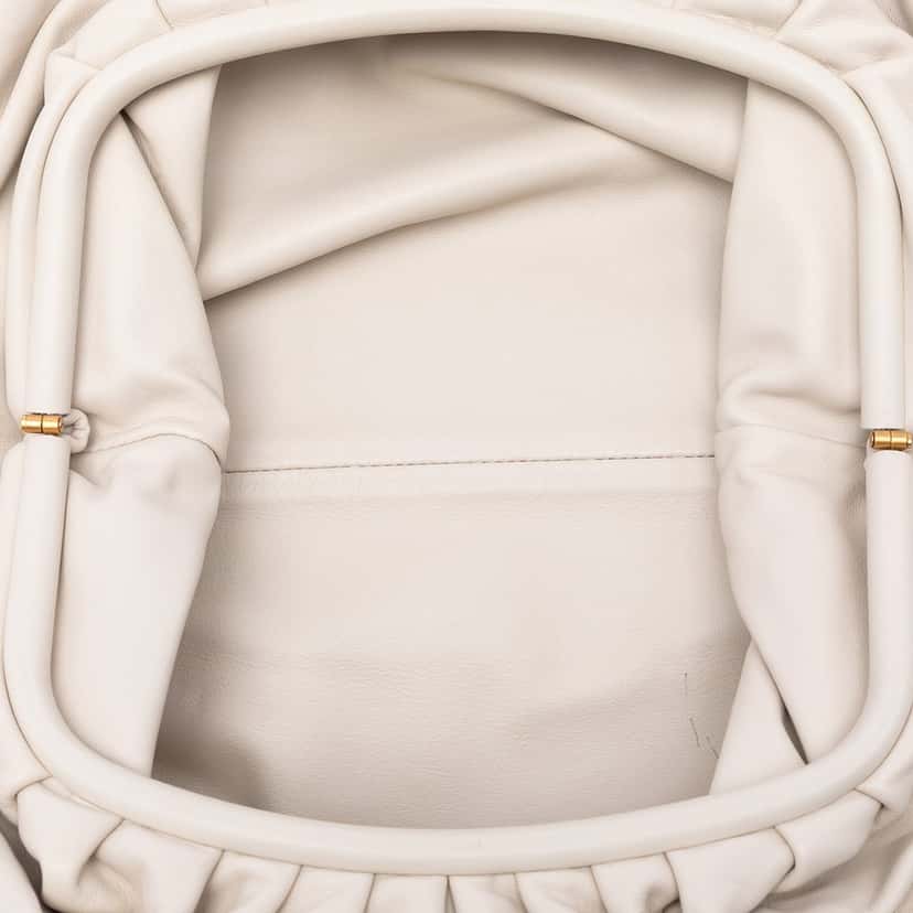 Bottega Veneta Lambskin The Pouch White Leather Very good condition - Model View