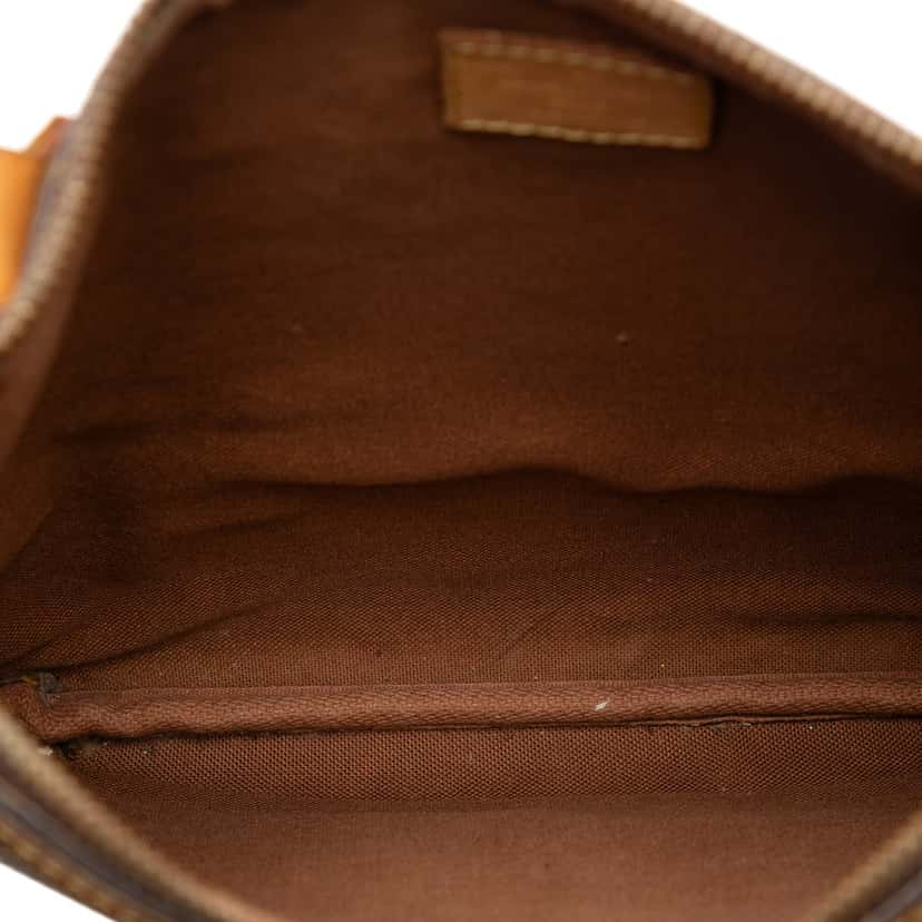 Louis Vuitton Monogram Bosphore Pochette Brown Very good condition - Model View
