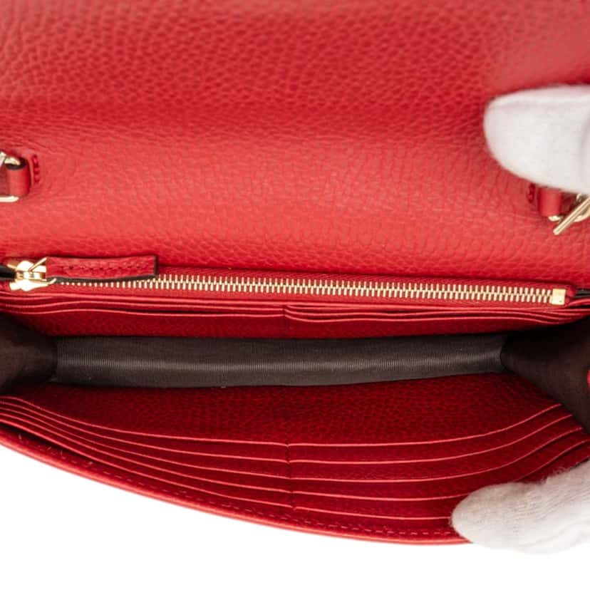 Gucci Dollar Calfskin Interlocking G Wallet on Chain Red Leather Very good condition - Model View