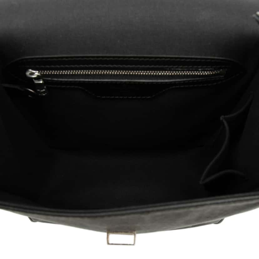 Louis Vuitton Taiga Yaranga Black Leather Very good condition - Model View