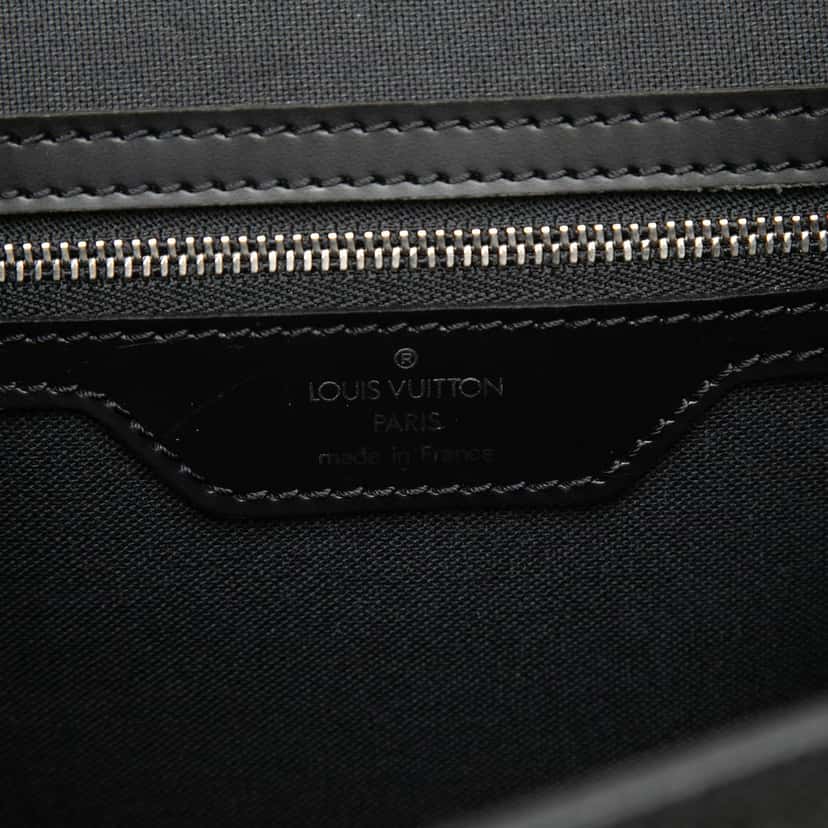 Louis Vuitton Taiga Yaranga Black Leather Very good condition - Box View