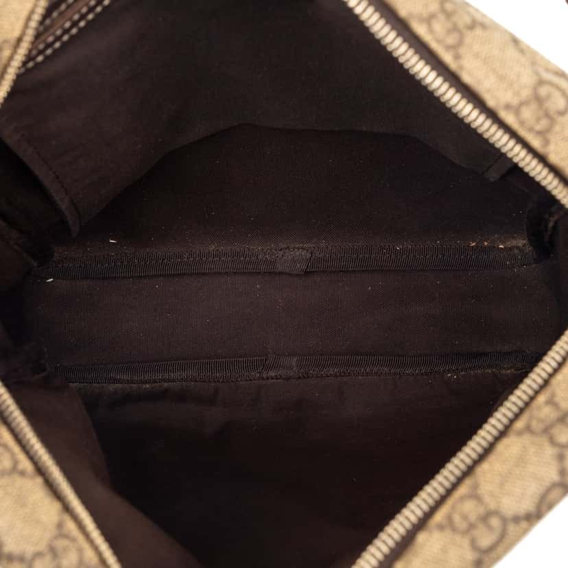 Gucci GG Supreme Crossbody Beige Very good condition - Model View