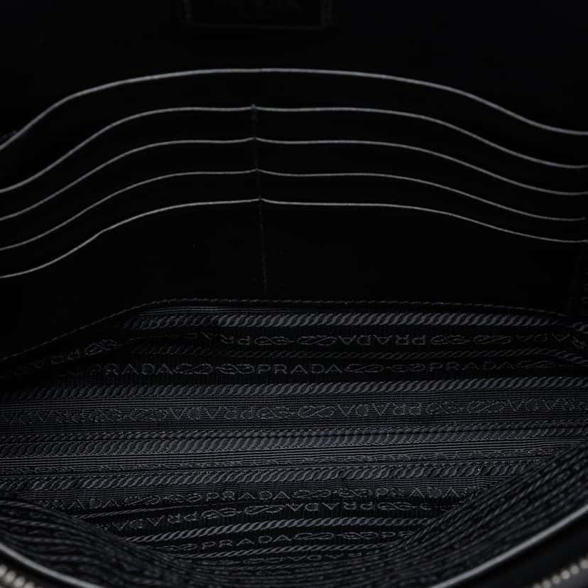 Prada Saffiano Logo Clutch Black Leather Very good condition - Model View