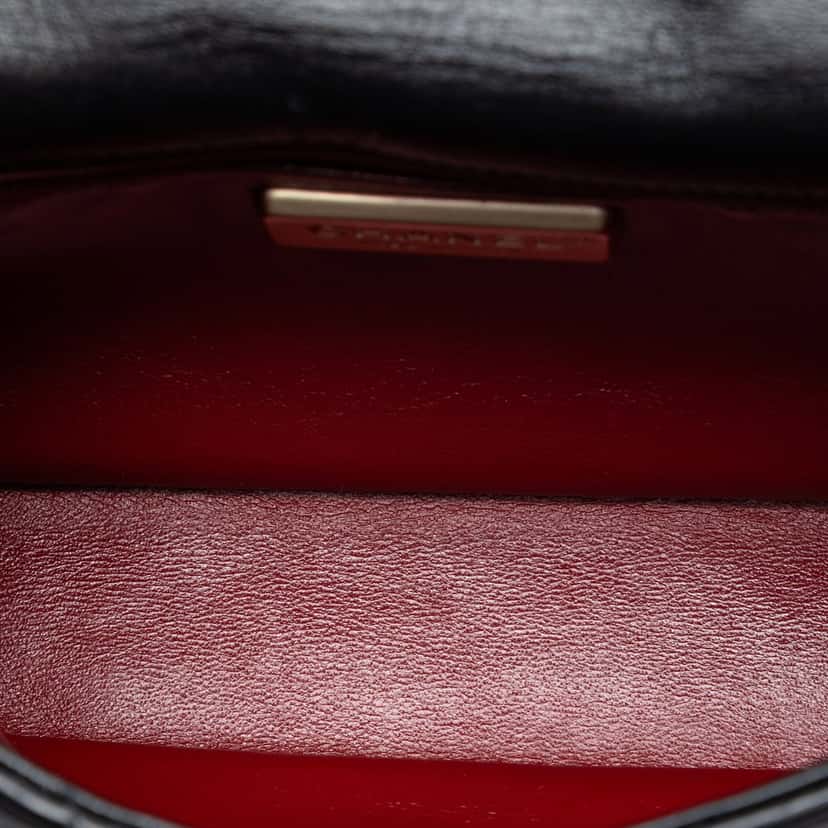 Chanel Medium Quilted Lambskin Westminster Pearl Flap Black Leather Very good condition - Model View