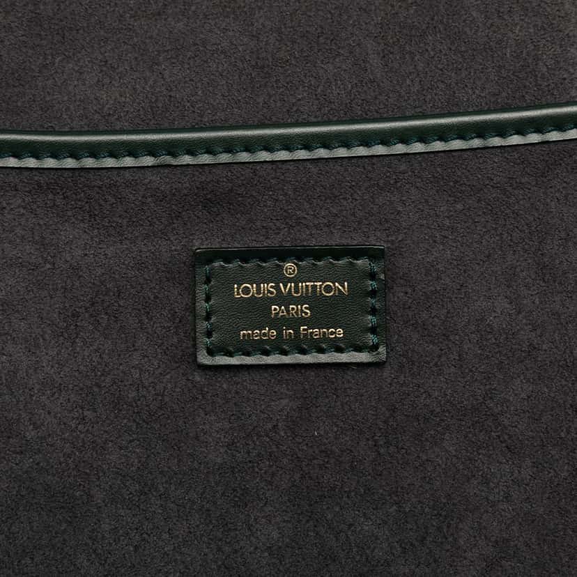 Louis Vuitton Taiga Kendall GM Green Leather Good condition - Box View