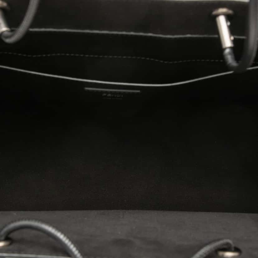 Fendi Medium Leather Pack Shopping Satchel Black Leather Very good condition - Model View
