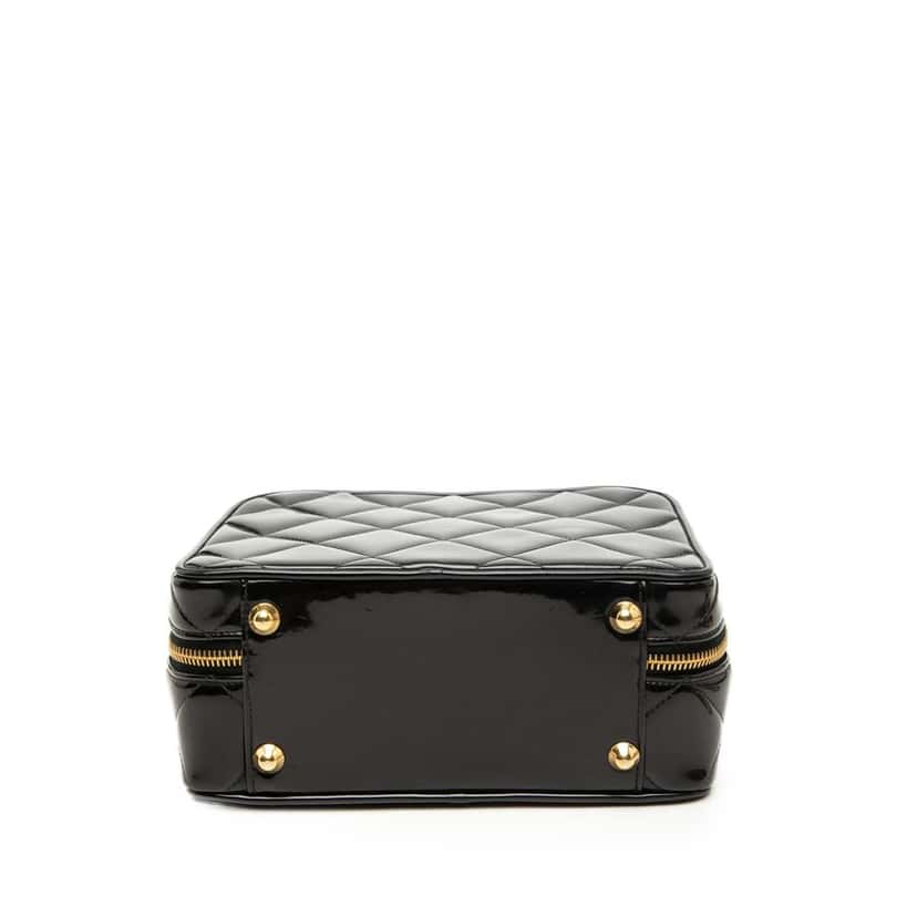 Chanel Quilted Patent Vanity Case Black Leather Very good condition - Inside View