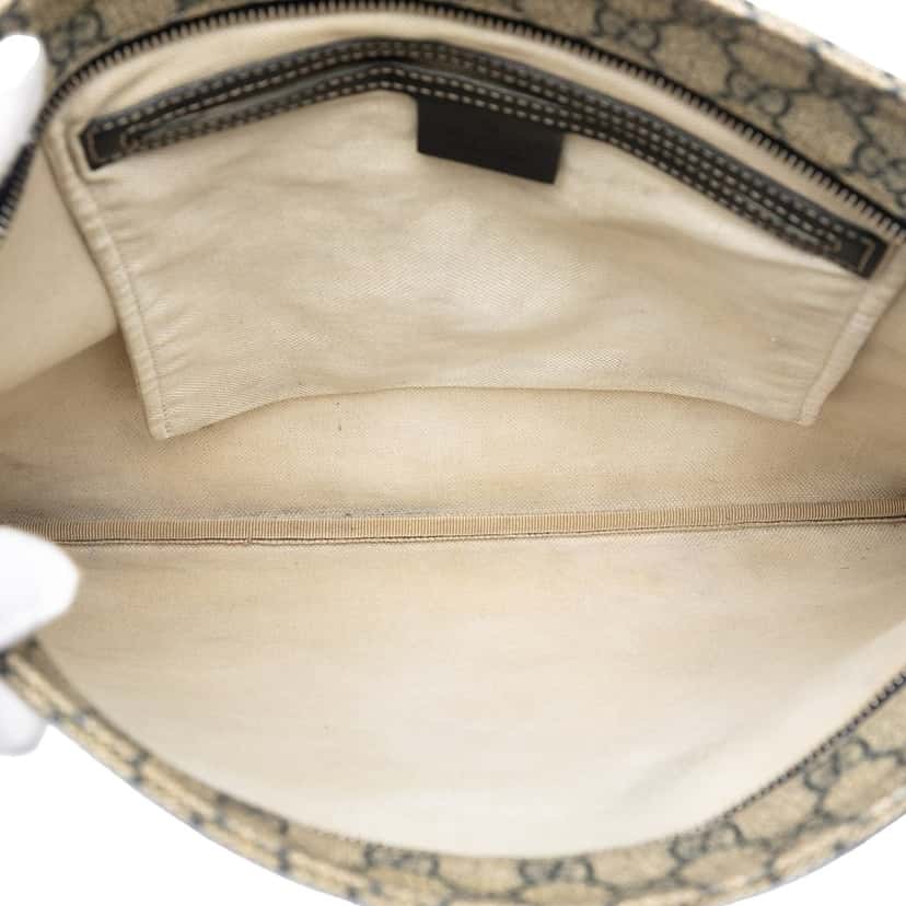 Gucci GG Supreme Crossbody Beige Very good condition - Model View