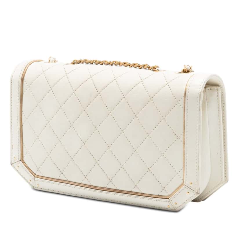 Chanel Medium Quilted Calfskin Octagon CC Clasp Flap White Leather Very good condition - Back View