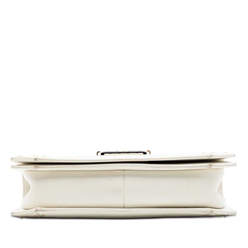 Chanel Medium Quilted Calfskin Octagon CC Clasp Flap White Leather Very good condition - Inside View