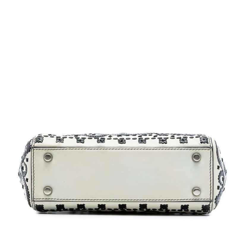 Dior Mini Calfskin Flower Embroidered Lady Dior White Leather Very good condition - Inside View