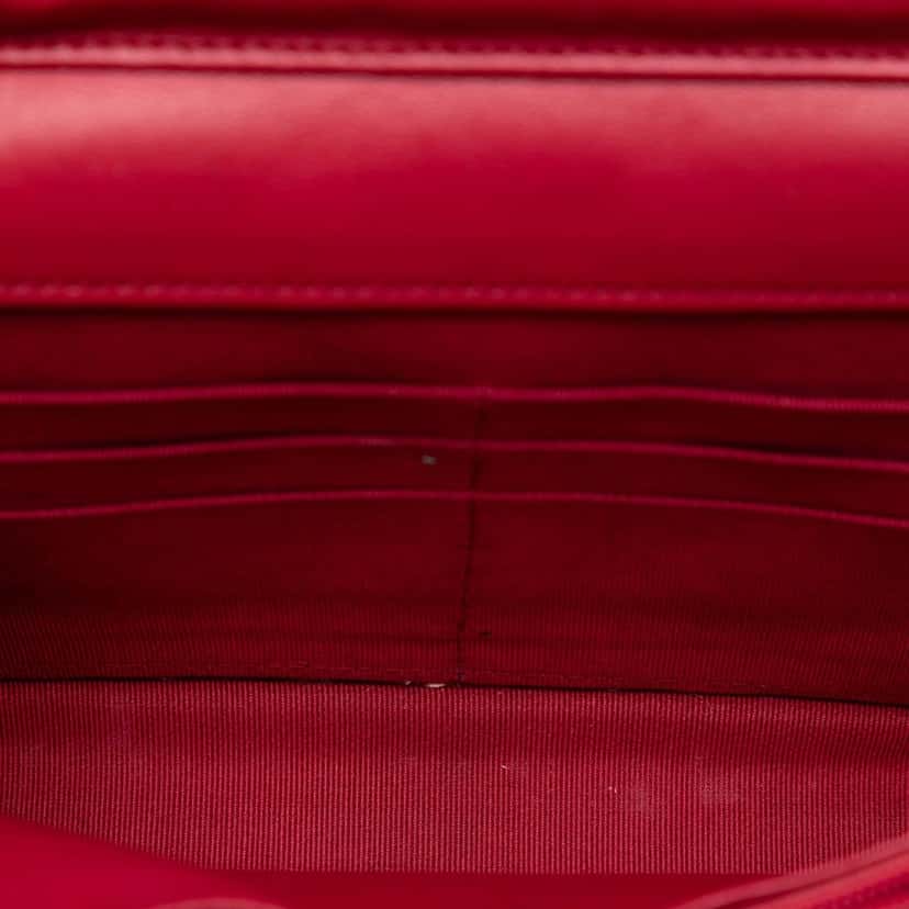 Chanel CC Quilted Lambskin Wallet on Chain Red Leather Very good condition - Model View