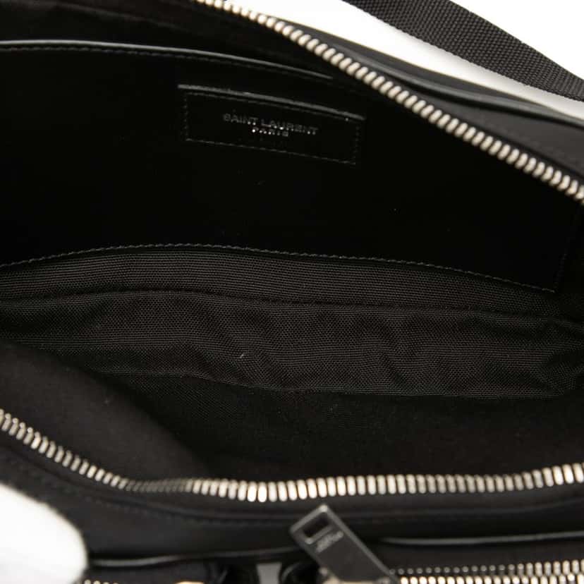 Saint Laurent Nylon and Patent Crossbody Black Very good condition - Model View