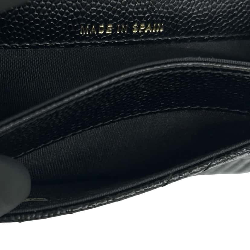 Chanel Chevron Caviar Boy Card Holder Black Leather Very good condition - Model View