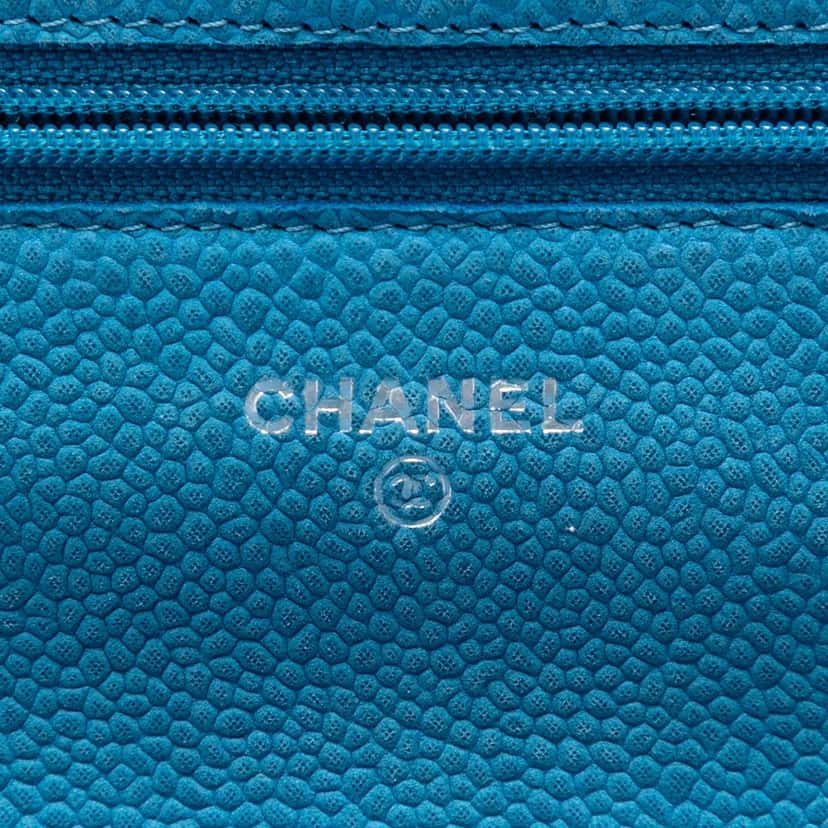 Chanel CC Quilted Caviar Wallet on Chain Blue Leather Very good condition - Box View