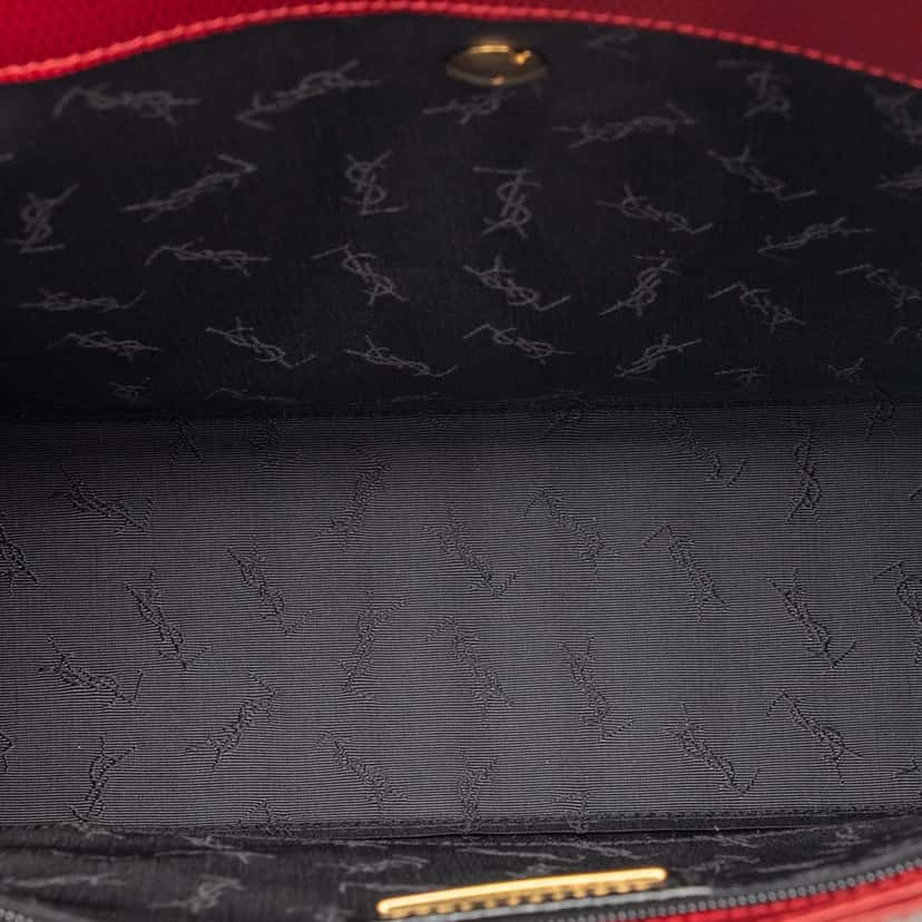 Saint Laurent Embossed Leather Shoulder Bag Red Leather Very good condition - Model View