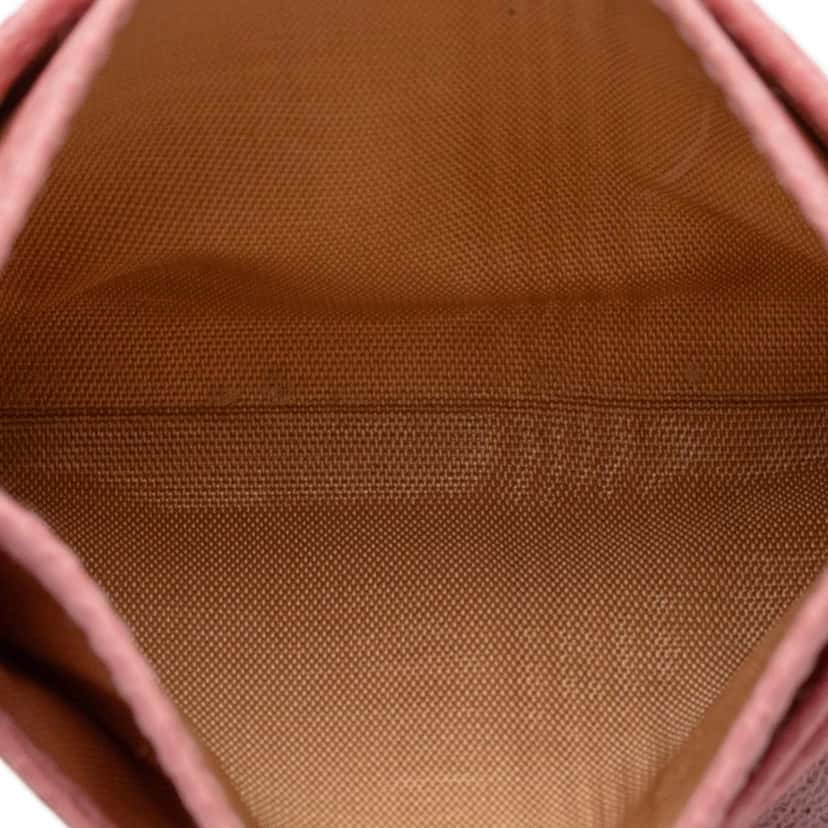 Chanel CC Caviar Card Holder Pink Leather Very good condition - Model View