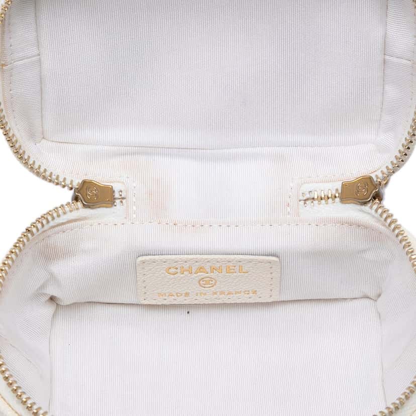 Chanel Mini Caviar Chain Zip Around Vanity Case White Leather Very good condition - Model View