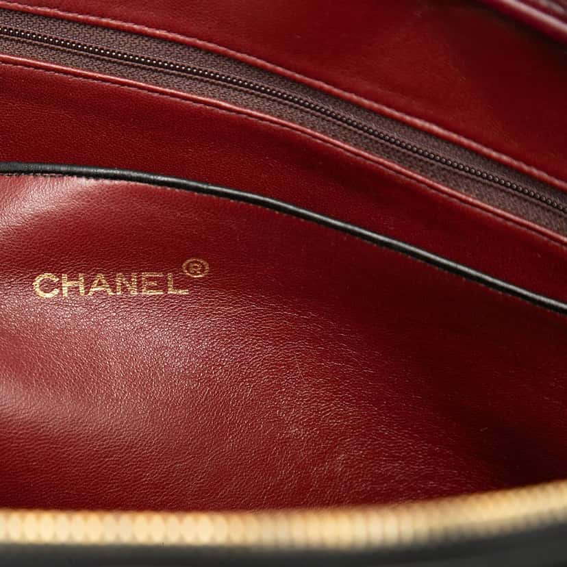 Chanel Quilted Lambskin Chain Shoulder Bag Black Leather Very good condition - Box View