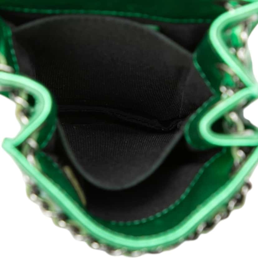 Chanel CC Patent Phone Holder Crossbody Green Leather Very good condition - Model View