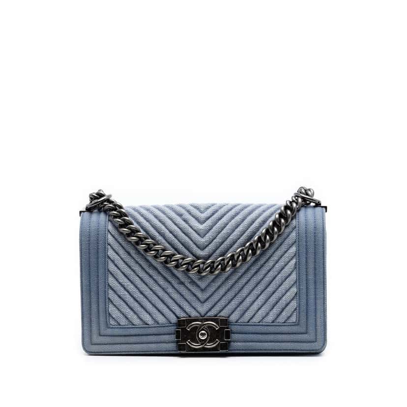 Chanel Old Medium Chevron Denim Boy Flap Blue Very good condition - Front View