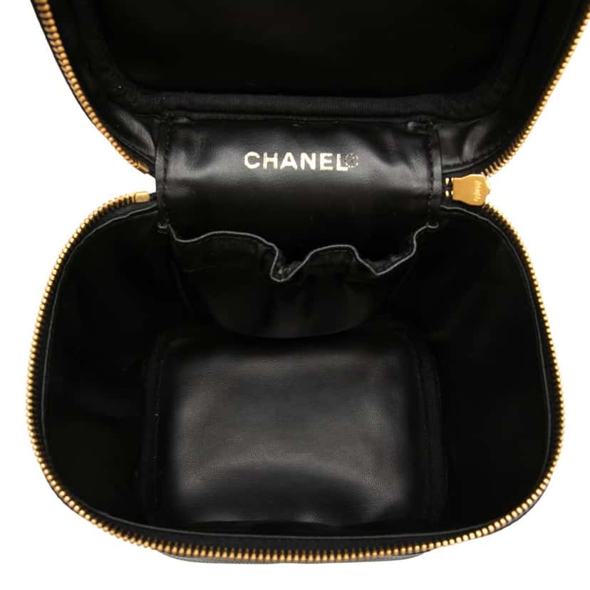 Chanel CC Caviar Vanity Bag Black Leather Very good condition - Model View