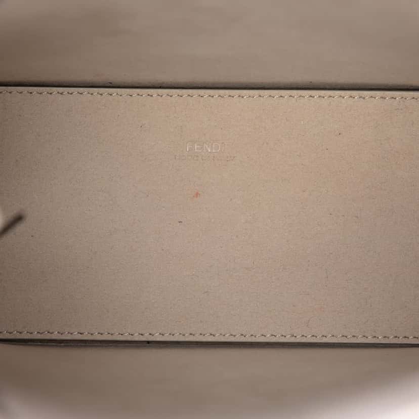 Fendi Small Leather Shopping Tote White Leather Very good condition - Model View