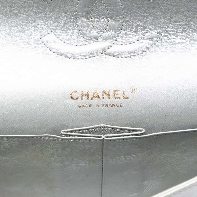 Chanel Medium Classic Iridescent Lambskin Double Flap Silver Leather Very good condition - Box View