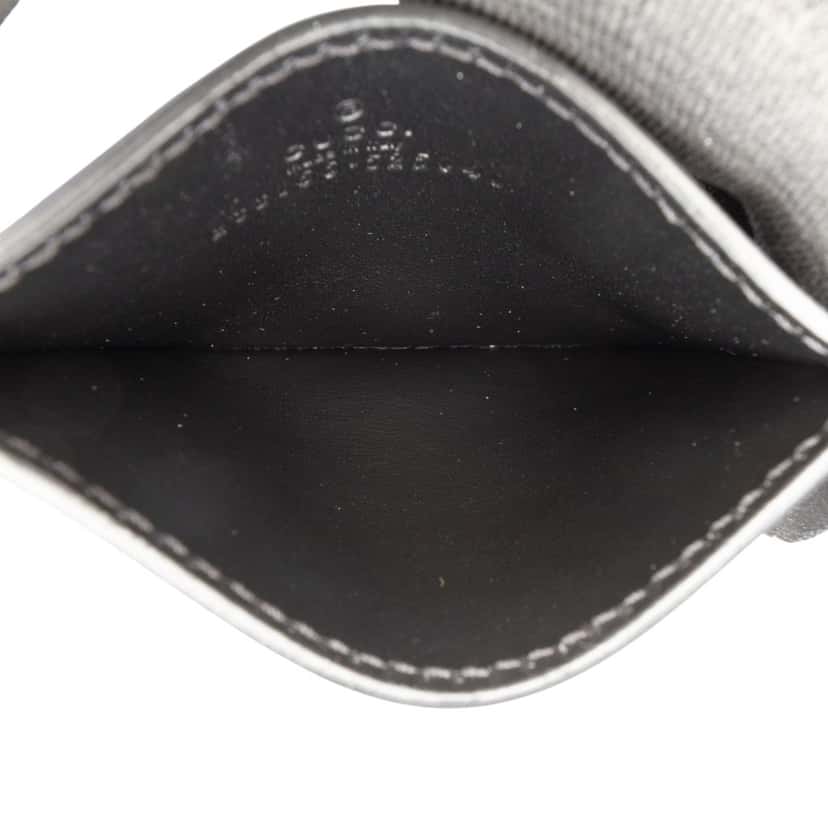Gucci Guccissima Card Holder Black Leather Never worn - Model View