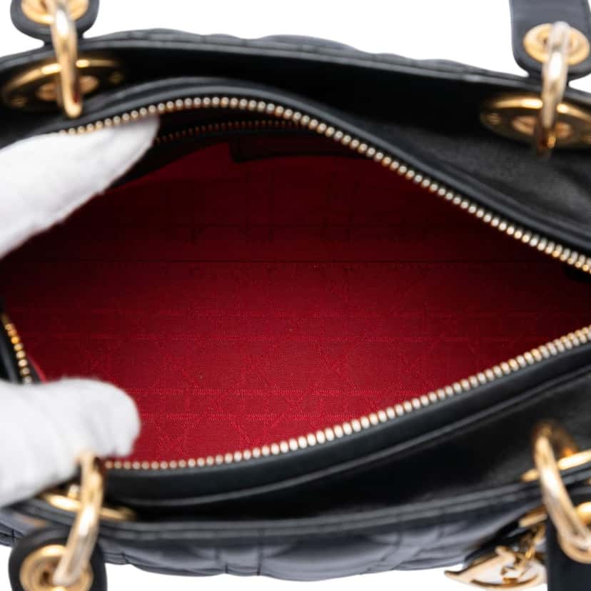 Dior Medium Lambskin Cannage Lady Dior Black Leather Very good condition - Model View