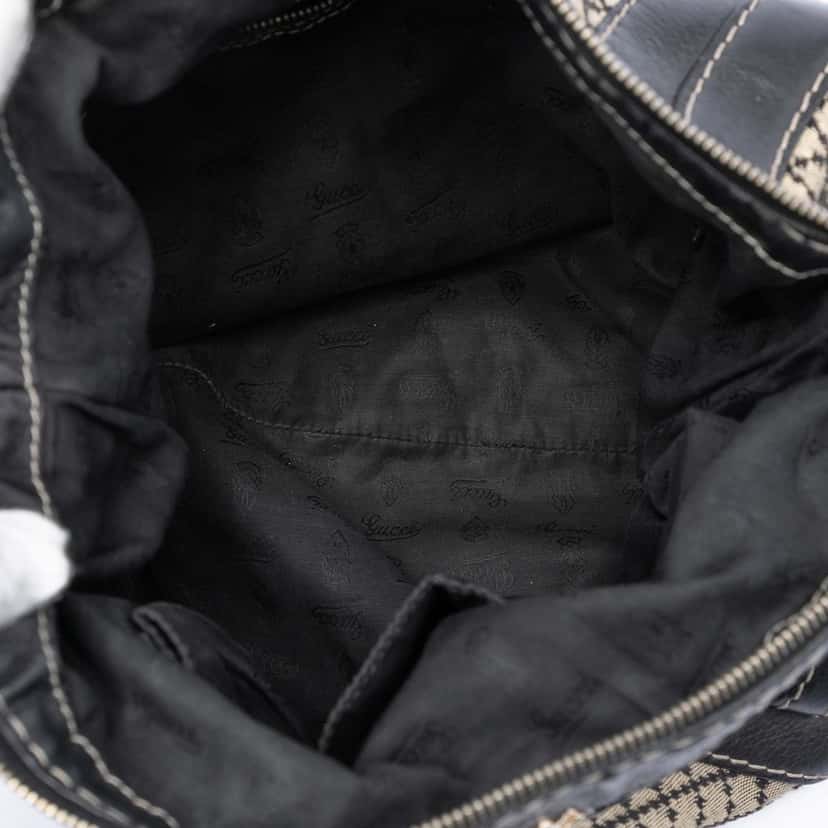 Gucci Diamante Canvas Crest Boule Hobo Beige Very good condition - Model View