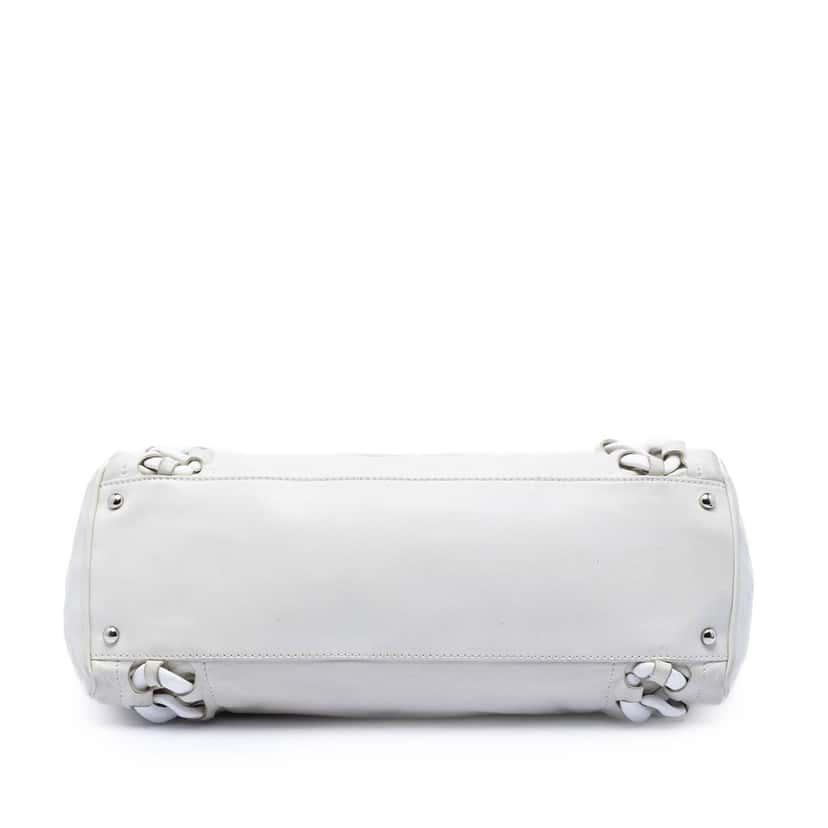Chanel Calfskin Modern Chain Rhodoid East West Tote White Leather Very good condition - Inside View