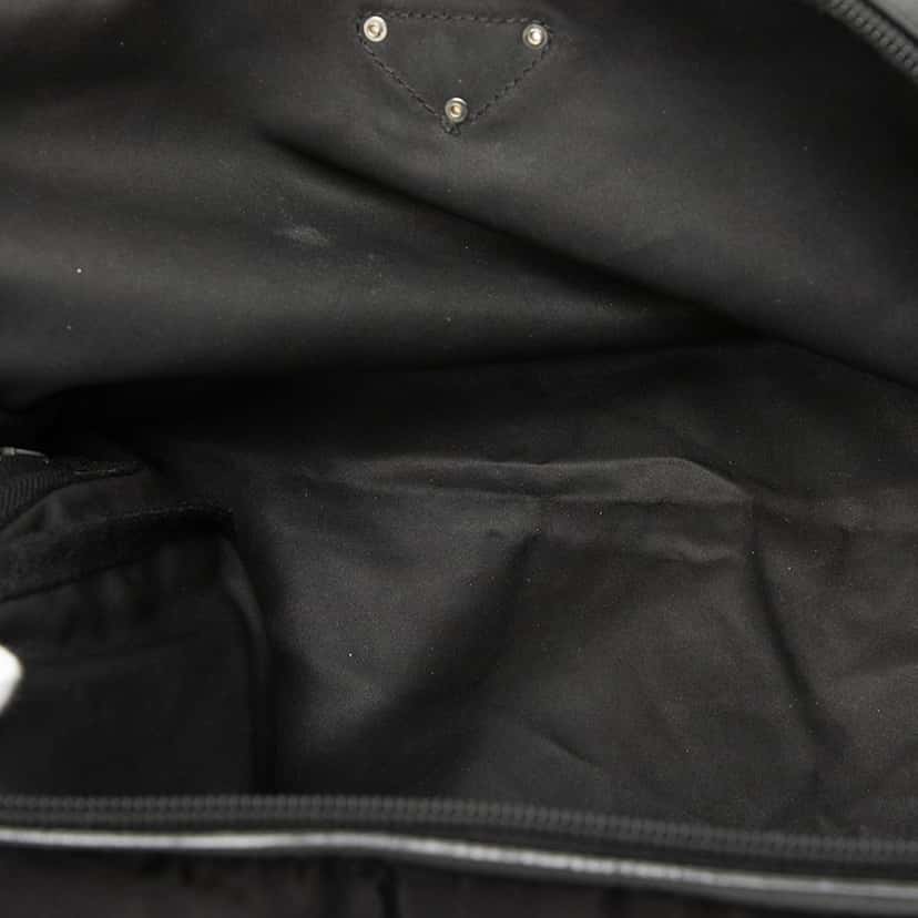 Prada Tessuto Cosmetic Pouch Black Very good condition - Model View