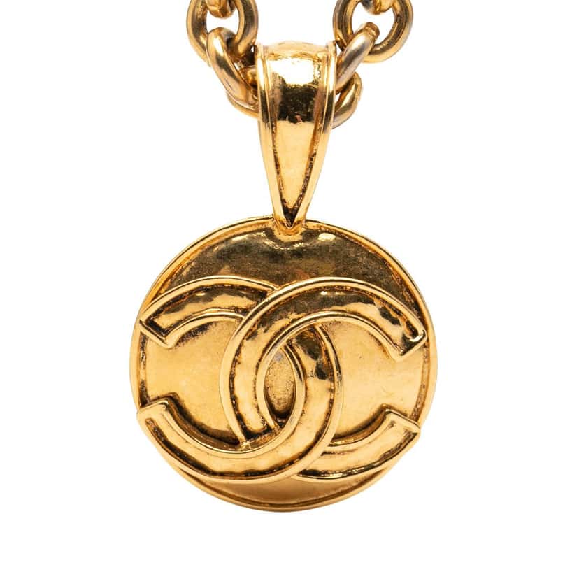 Chanel CC Gold Plated Round Pendant Necklace Gold Metal Very good condition - Back View
