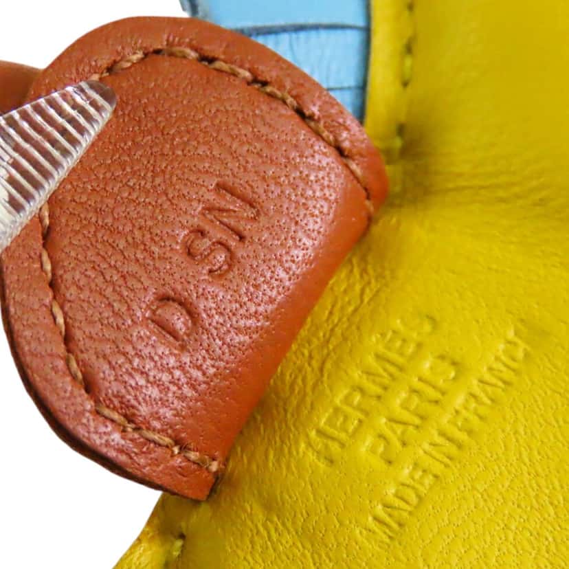 Hermès Milo Lambskin Grigri Rodeo Bag Charm PM Yellow Leather Very good condition - Inside View