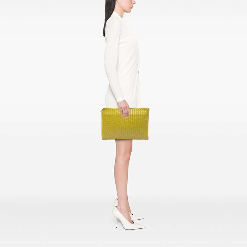 Bottega Veneta Large Nappa Intrecciato Zip Pouch Yellow Leather Very good condition - Box View