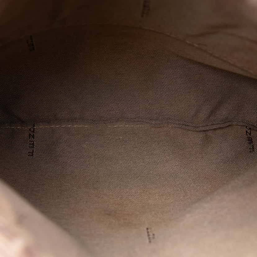 Fendi Zucchino Canvas Crossbody Pink Very good condition - Model View