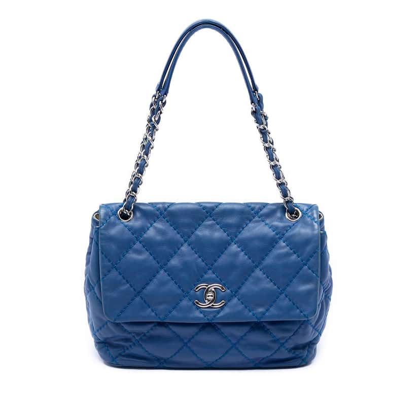 Chanel Small Quilted Calfskin Love Me Tender Flap Blue Leather Very good condition - Front View