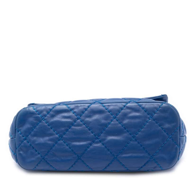 Chanel Small Quilted Calfskin Love Me Tender Flap Blue Leather Very good condition - Inside View
