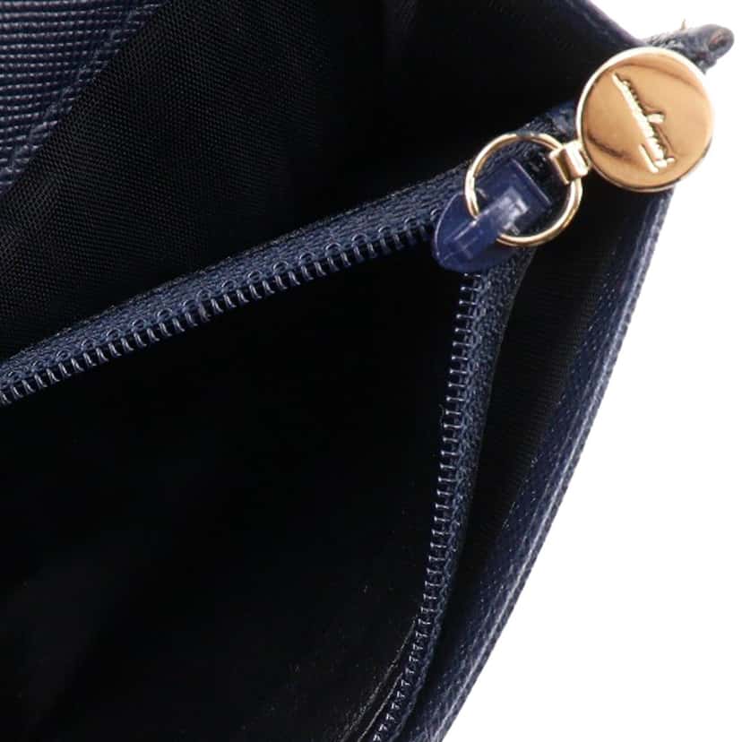 Salvatore Ferragamo Leather Gancini Trifold Small Wallet Black Leather Very good condition - Model View