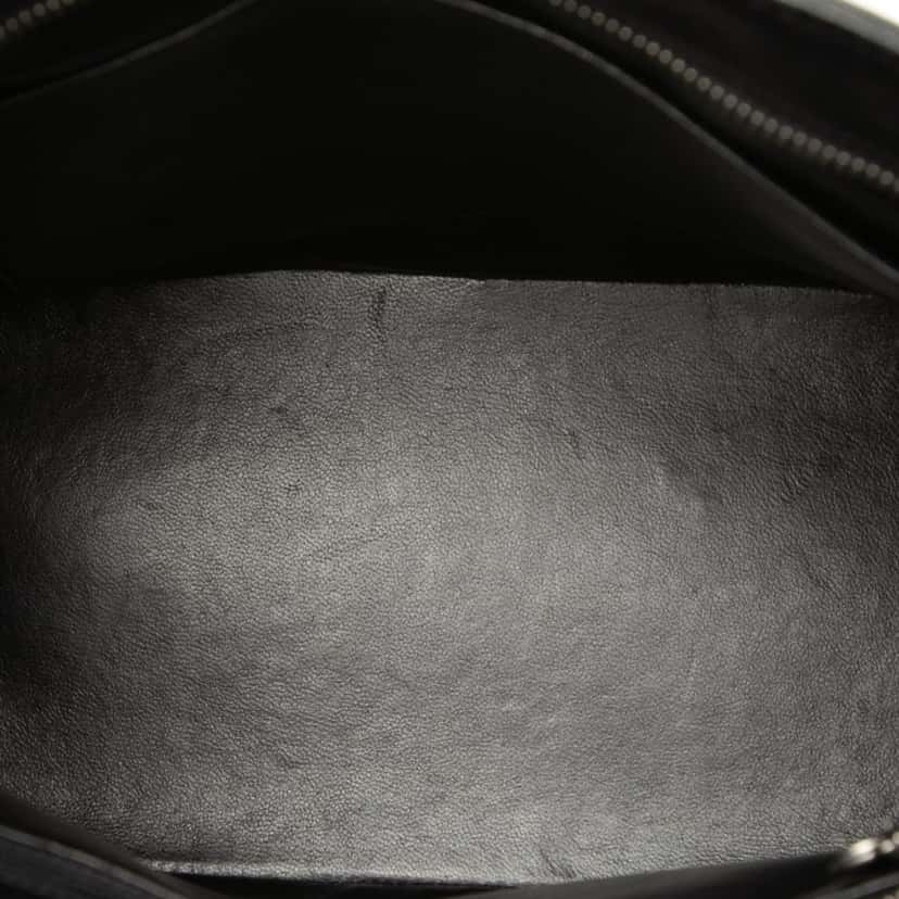 Chanel Caviar Medallion Tote Black Leather Very good condition - Model View