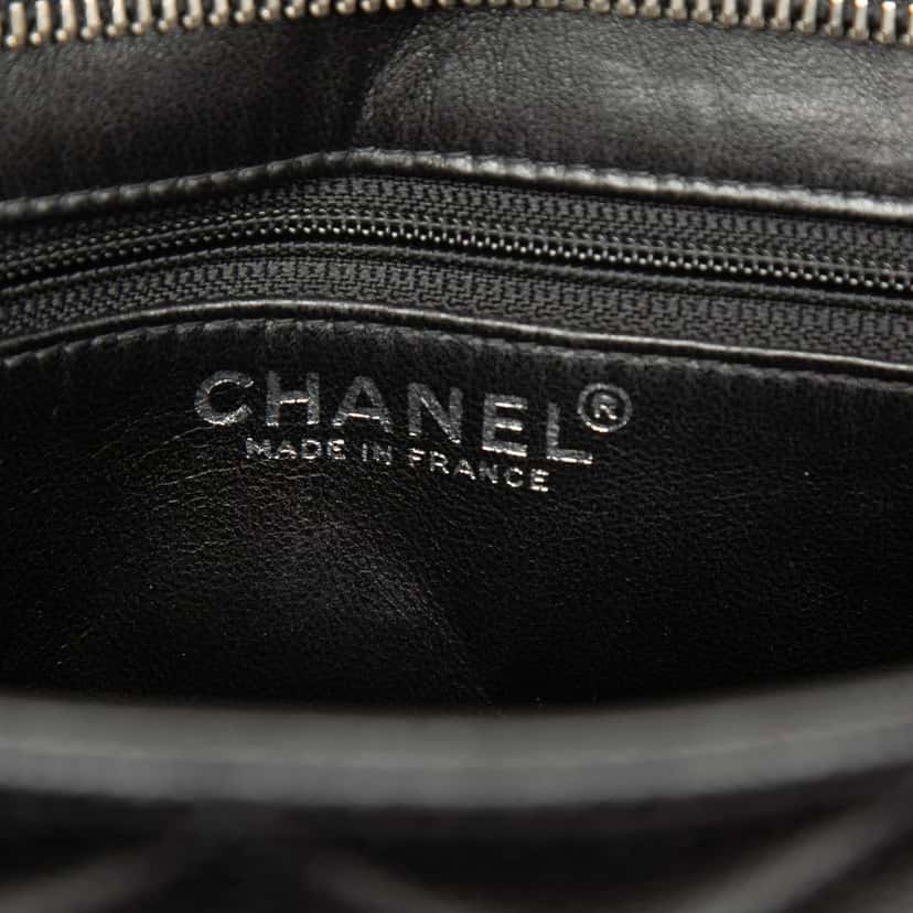 Chanel Caviar Medallion Tote Black Leather Very good condition - Box View