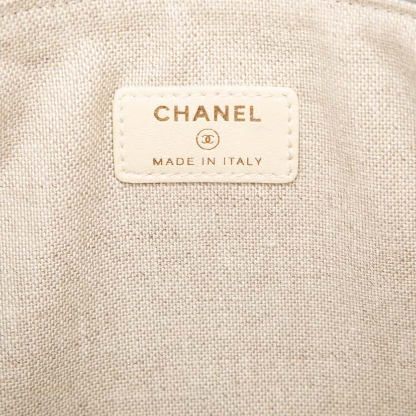 Chanel Paris Greece Painted Leather Clutch Green Leather Very good condition - Box View